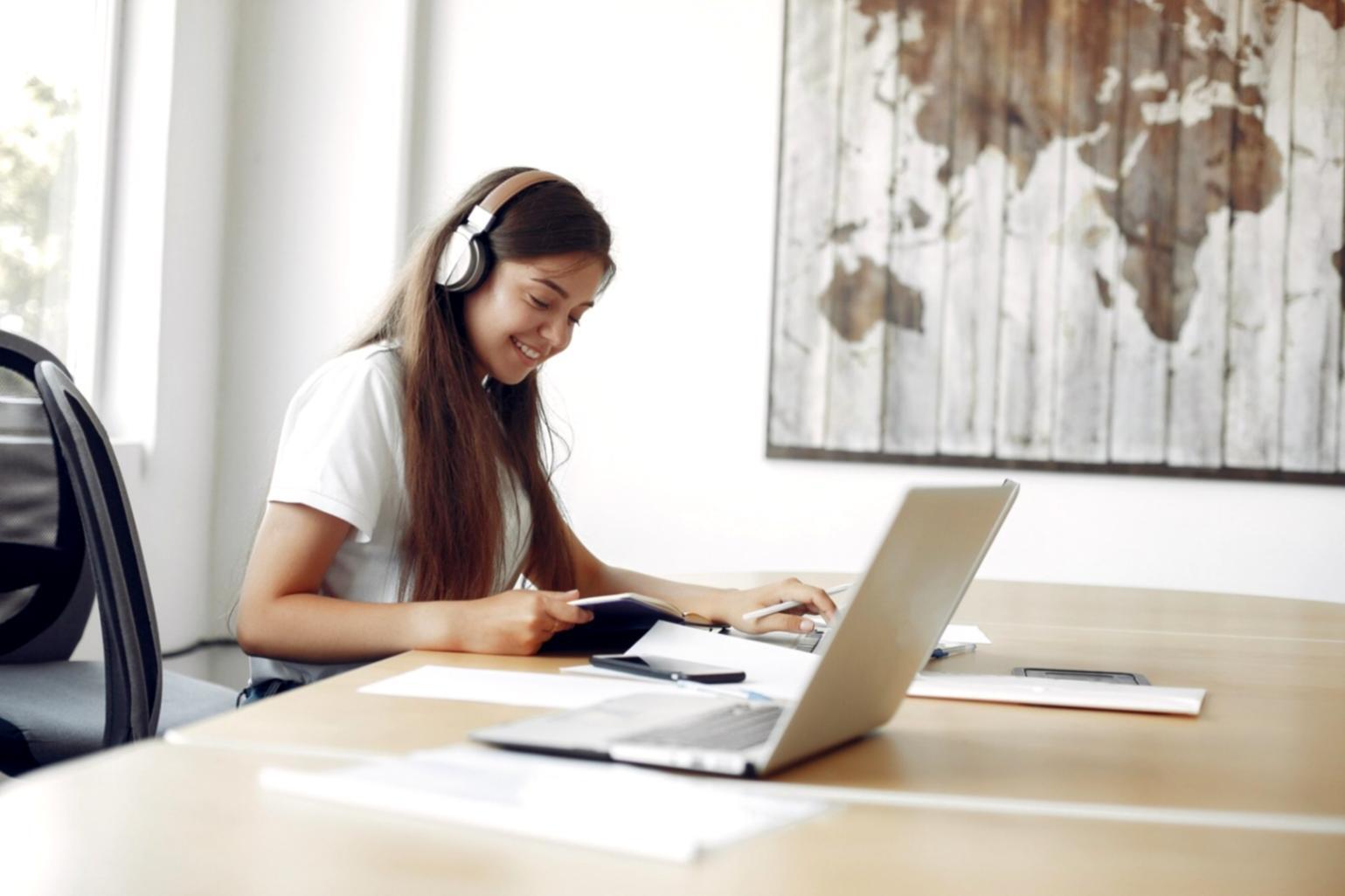 Espace de travail avec analyses financières